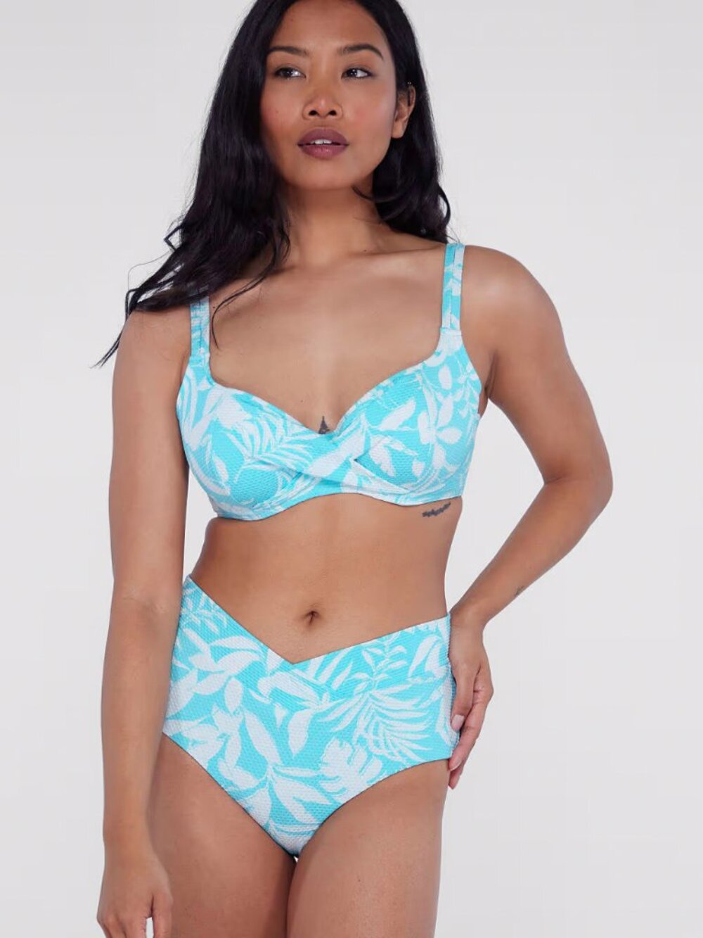 NWT Birdsong Wrap Bikini Top, North Shore Blue in 34H - Picture 3 of 5